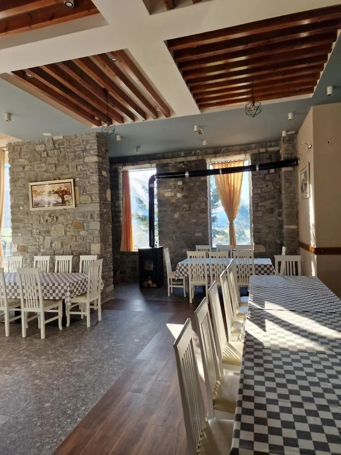 Kutal Park Inn Hotel Përmet 0*,  Albania