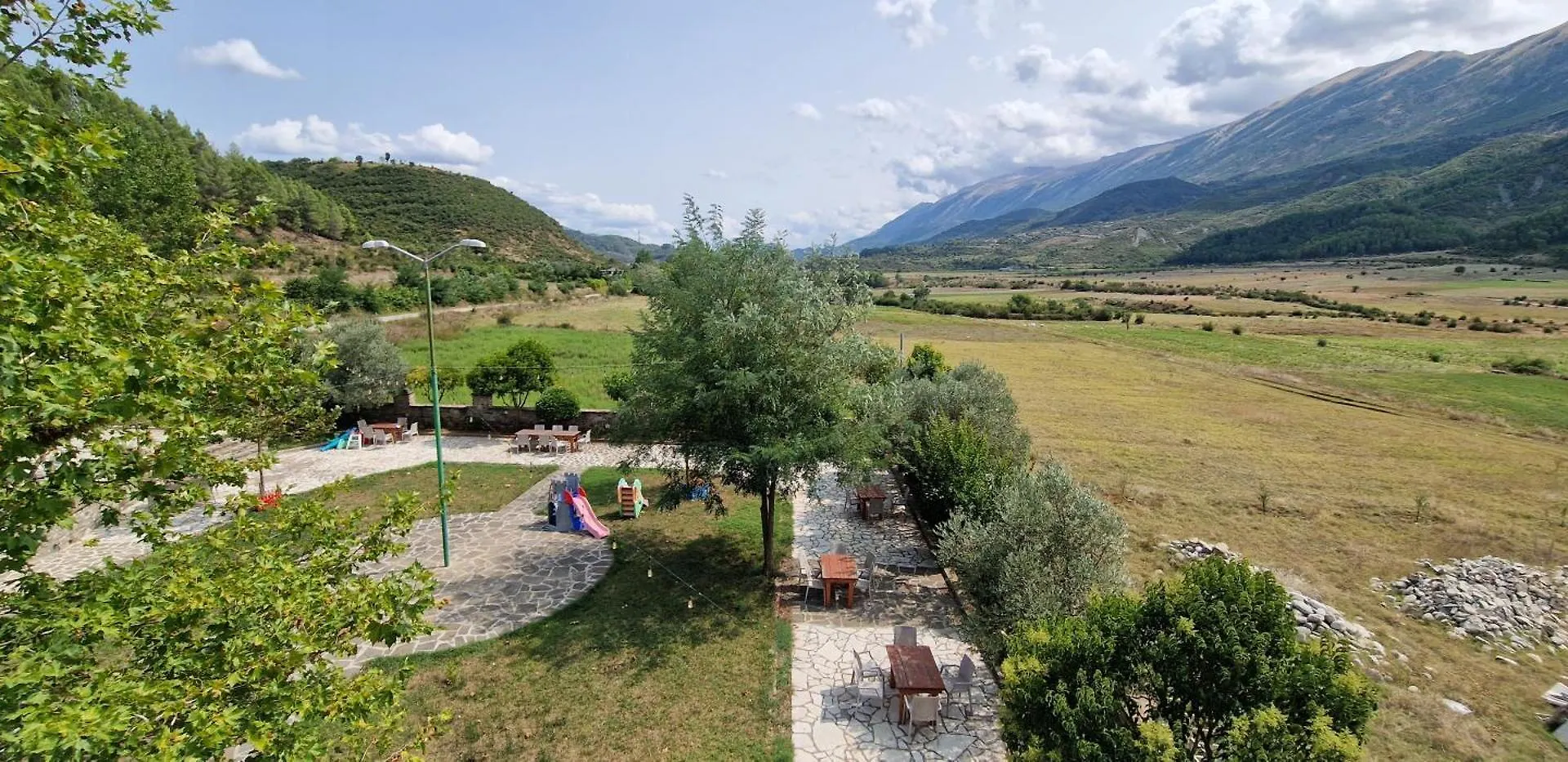 Kutal Park Inn Hotel Përmet