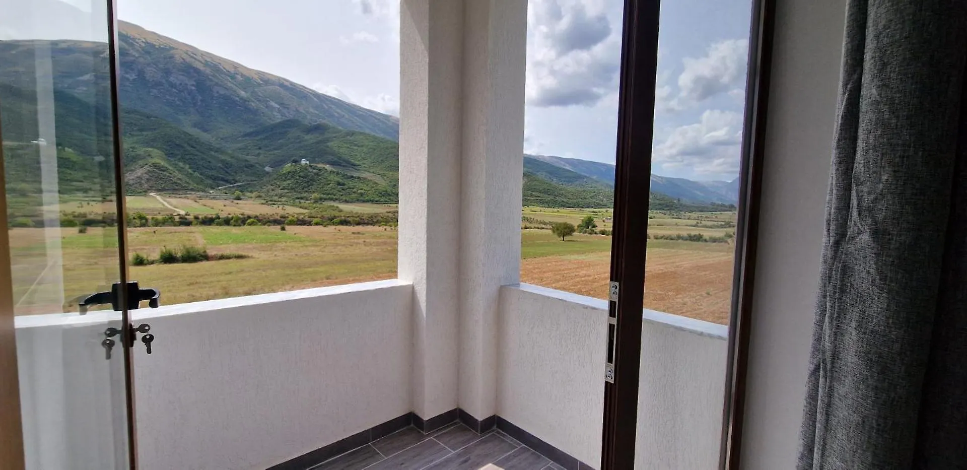 Kutal Park Inn Hotel Përmet