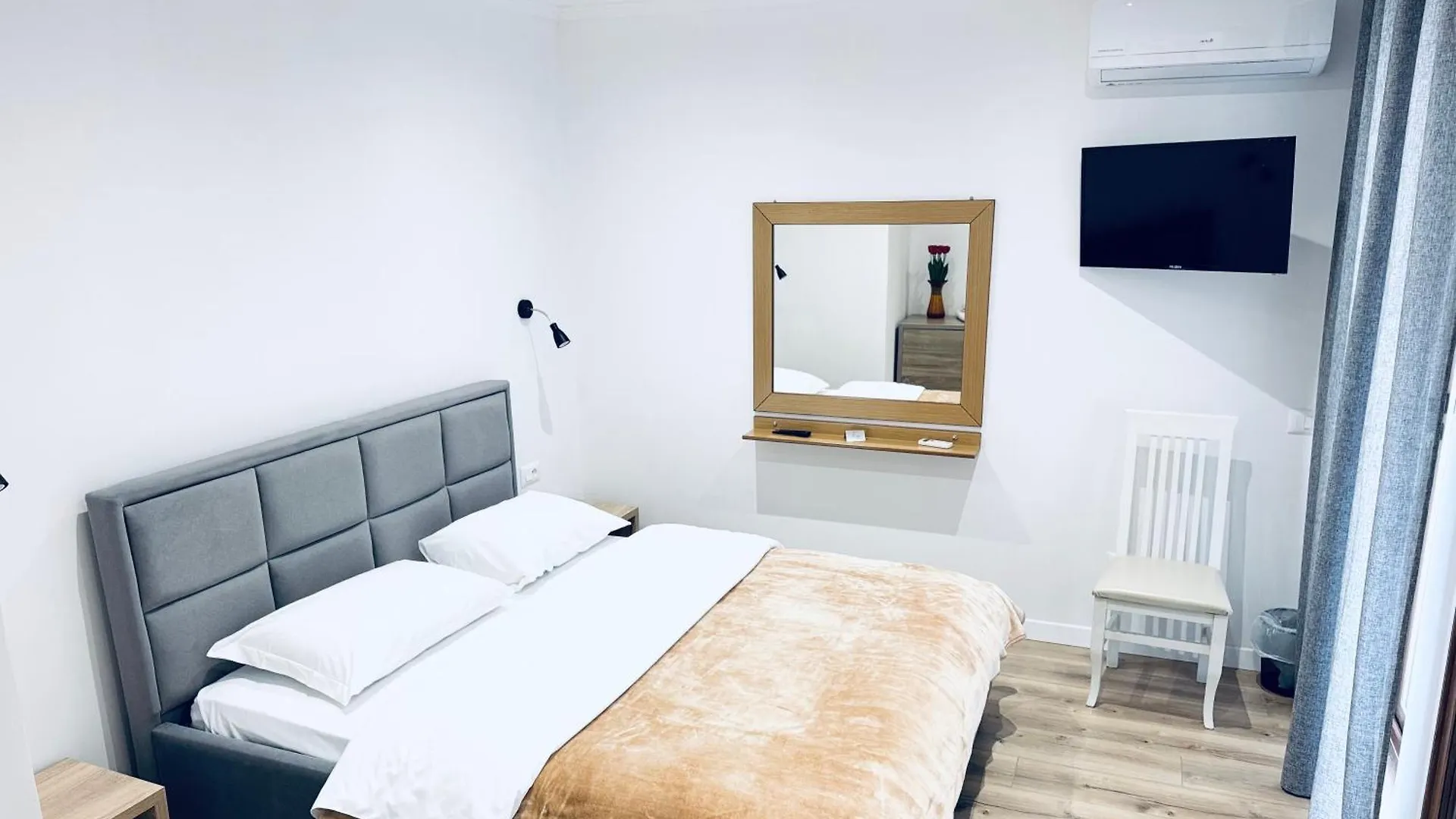 Kutal Park Inn Hotel Përmet