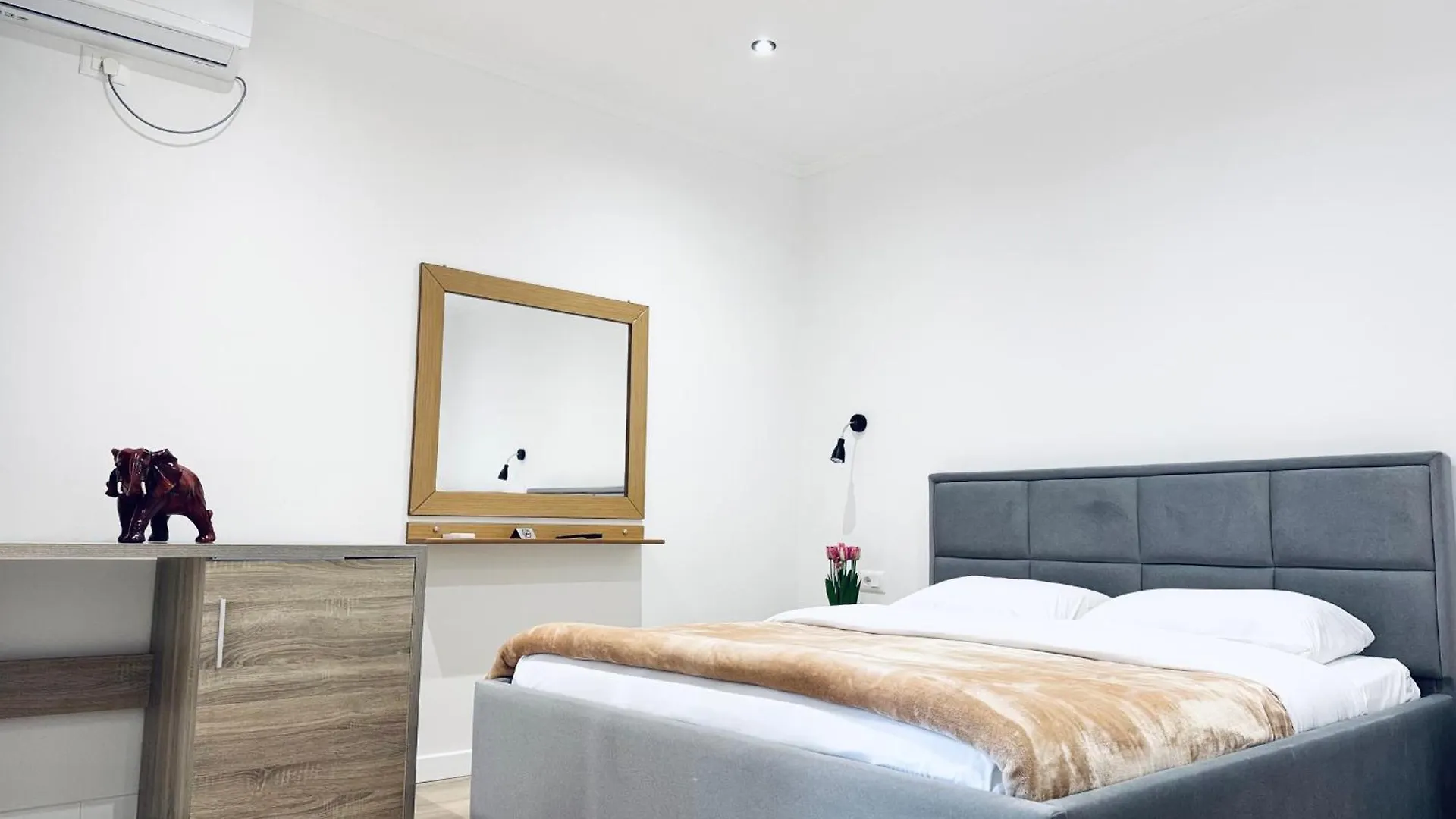 Kutal Park Inn Hotel Përmet
