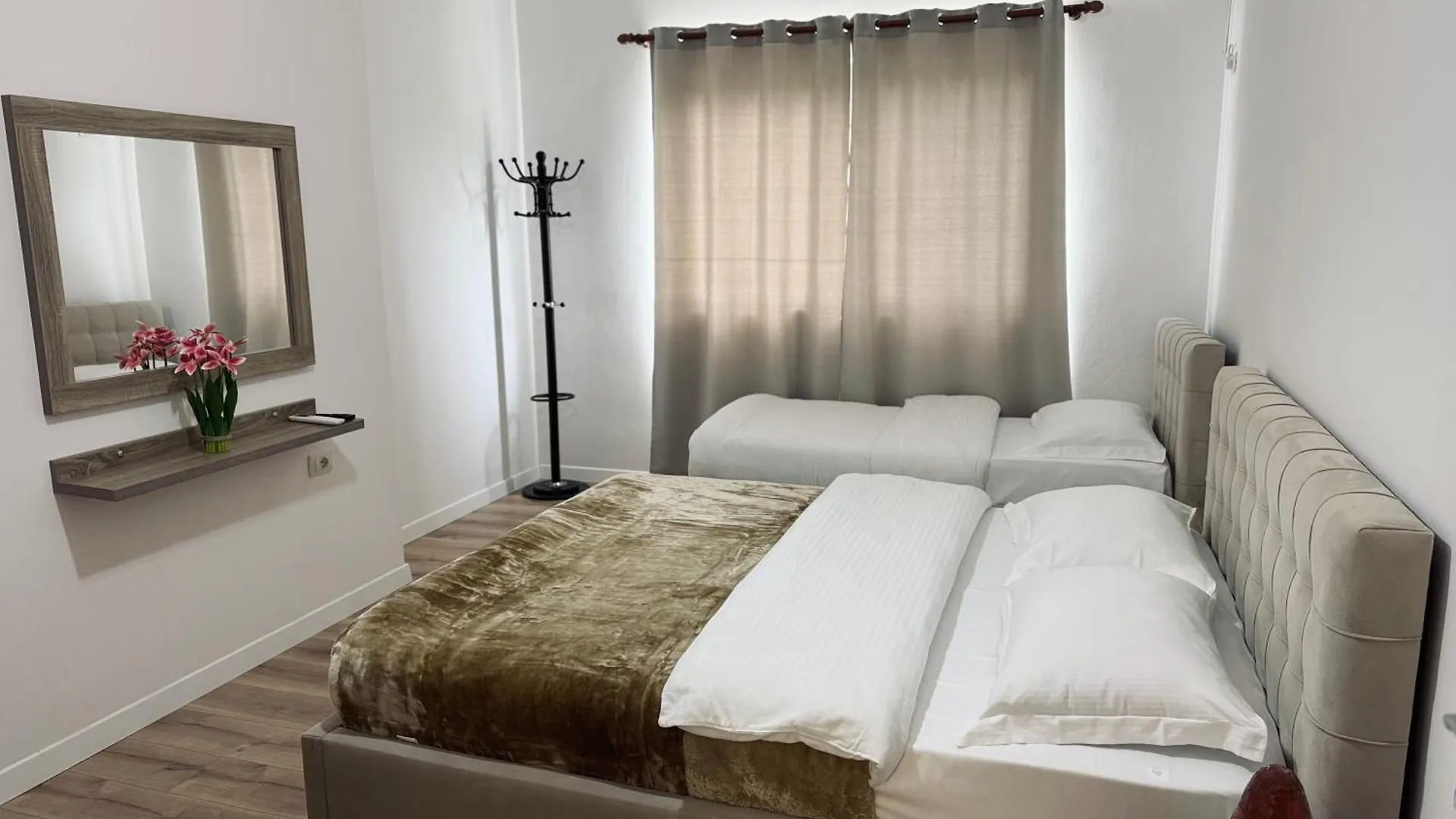 Kutal Park Inn Hotel Përmet
