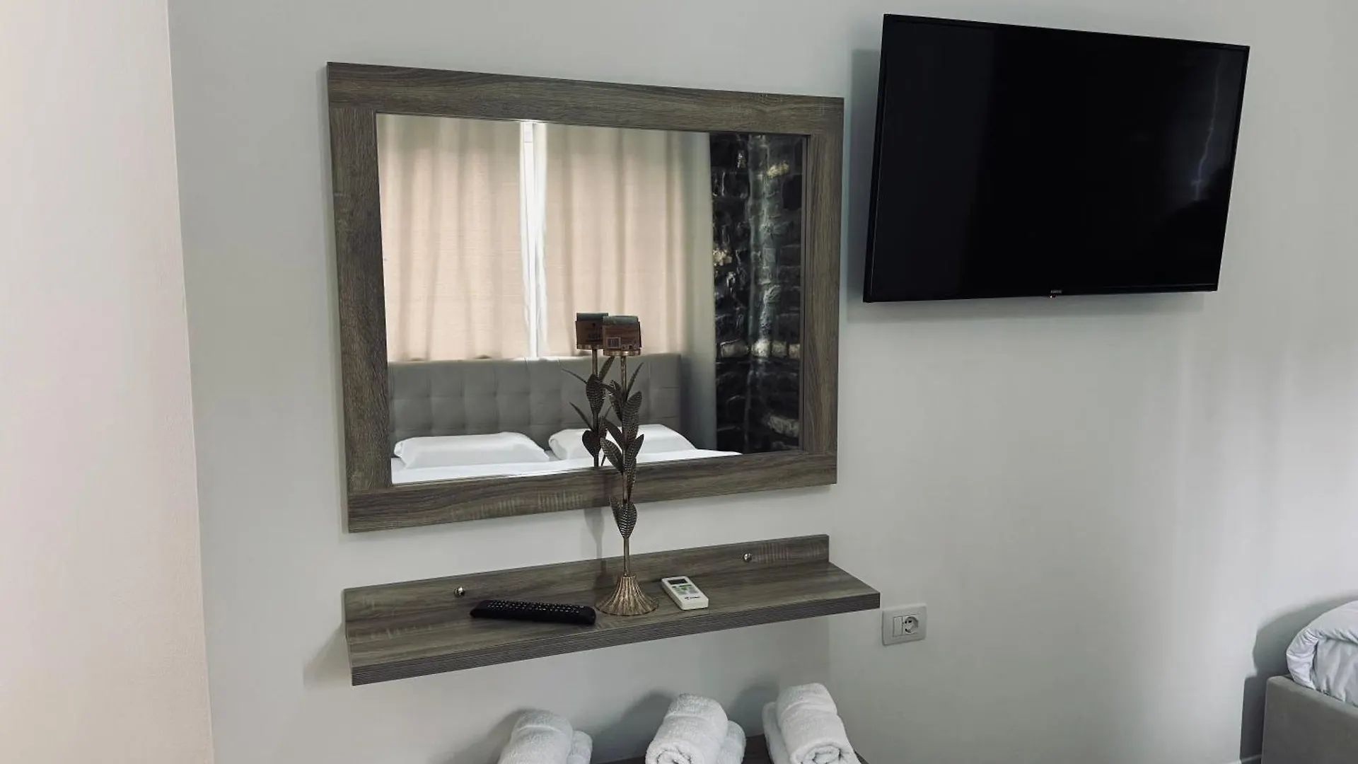 Kutal Park Inn Hotel Përmet Albania