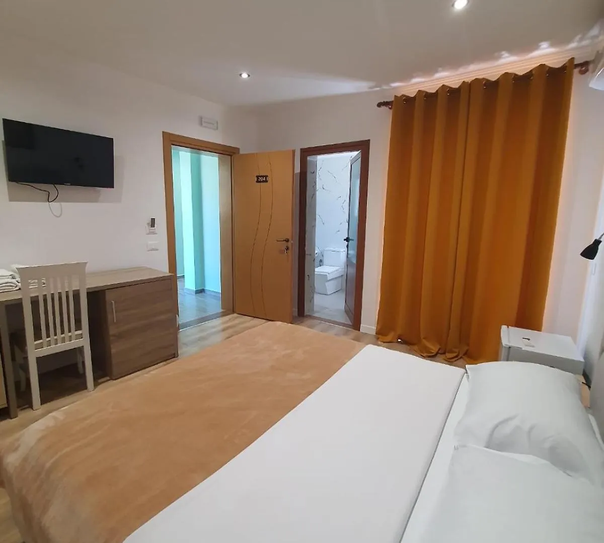 Kutal Park Inn Hotel Përmet