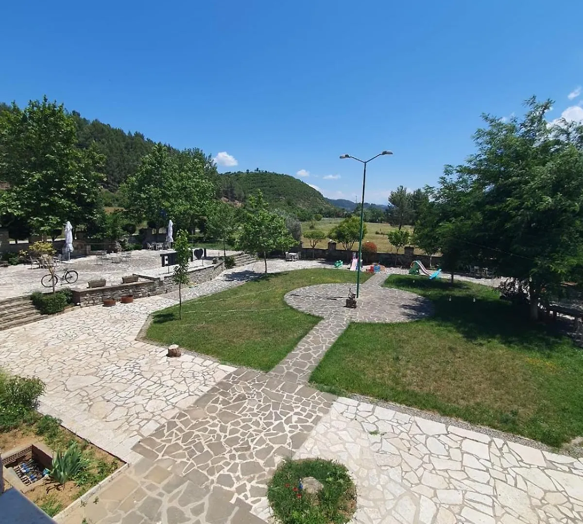 Kutal Park Inn Hotel Përmet 0*,