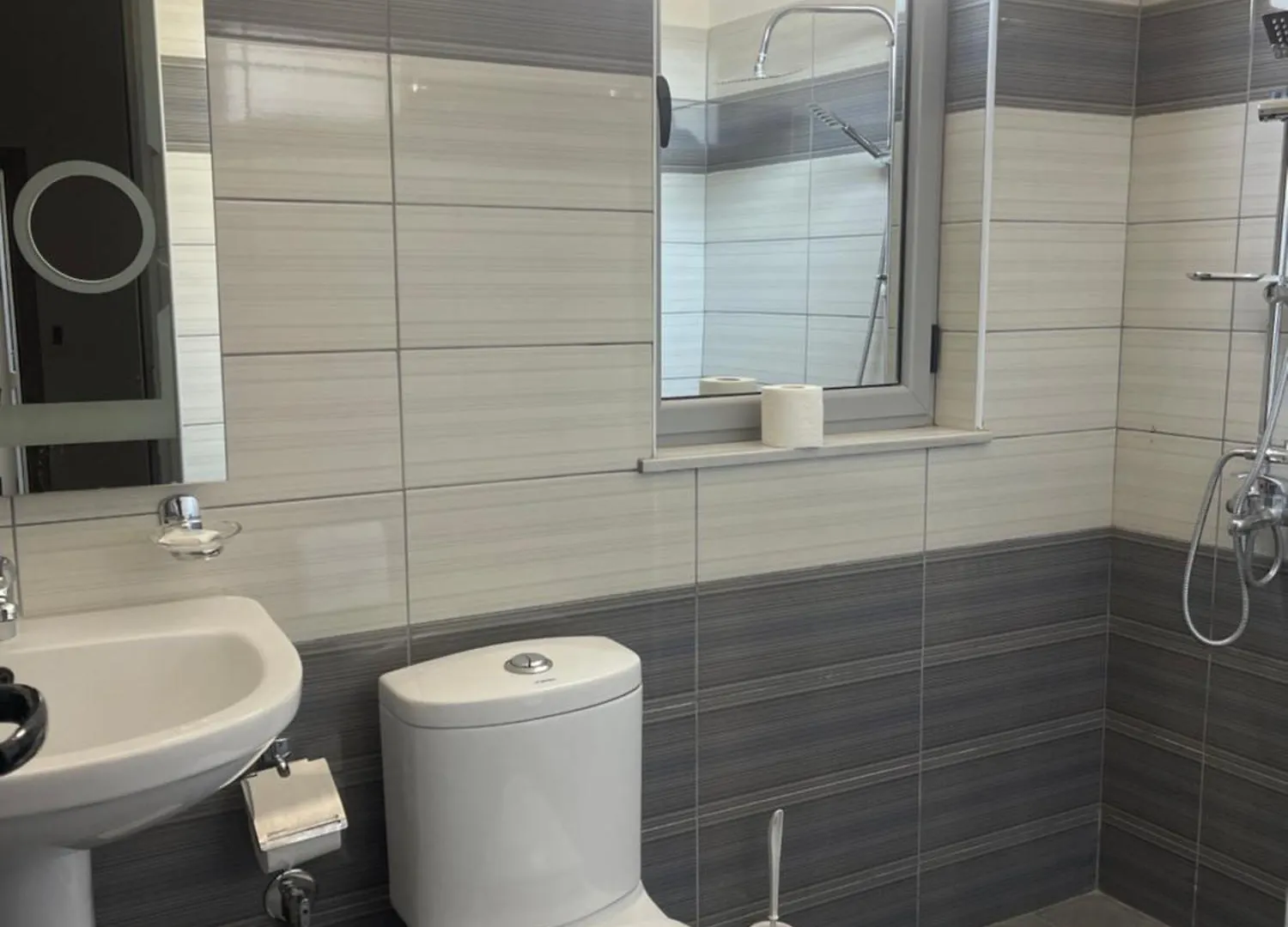 Kutal Park Inn Hotel Përmet
