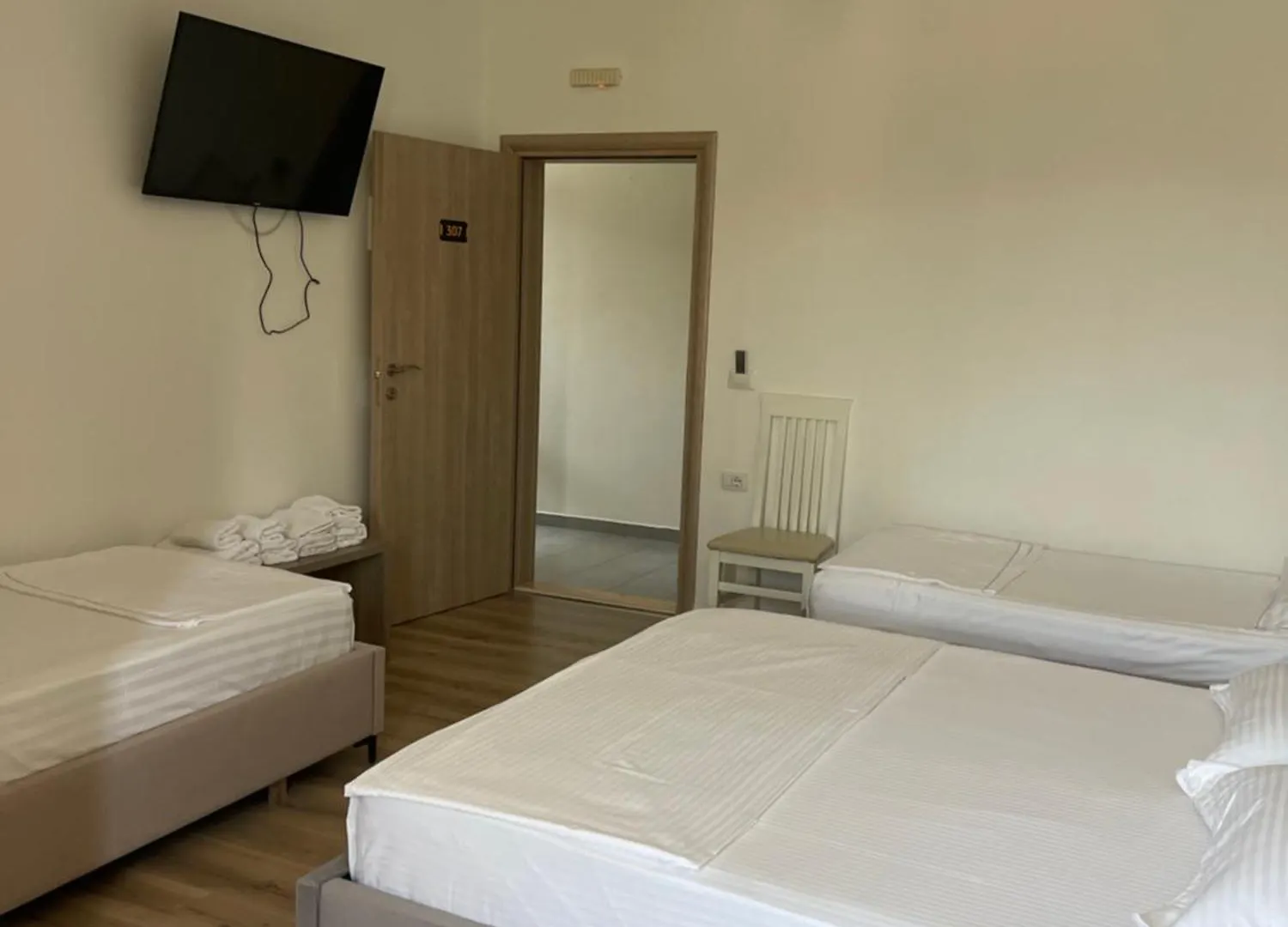 Kutal Park Inn Hotel Përmet