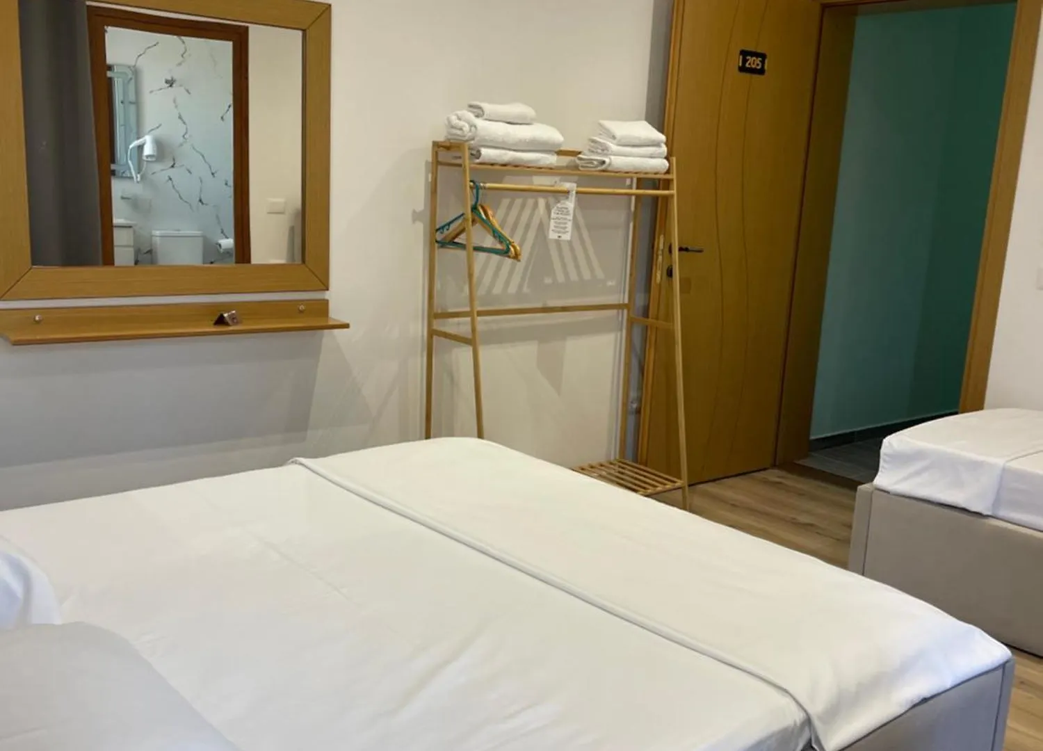 Kutal Park Inn Hotel Përmet