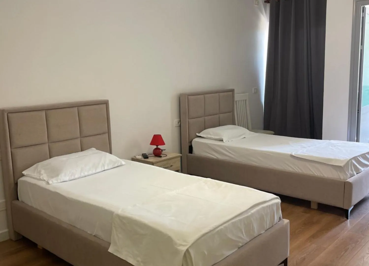 Kutal Park Inn Hotel Përmet 0*,  Albania